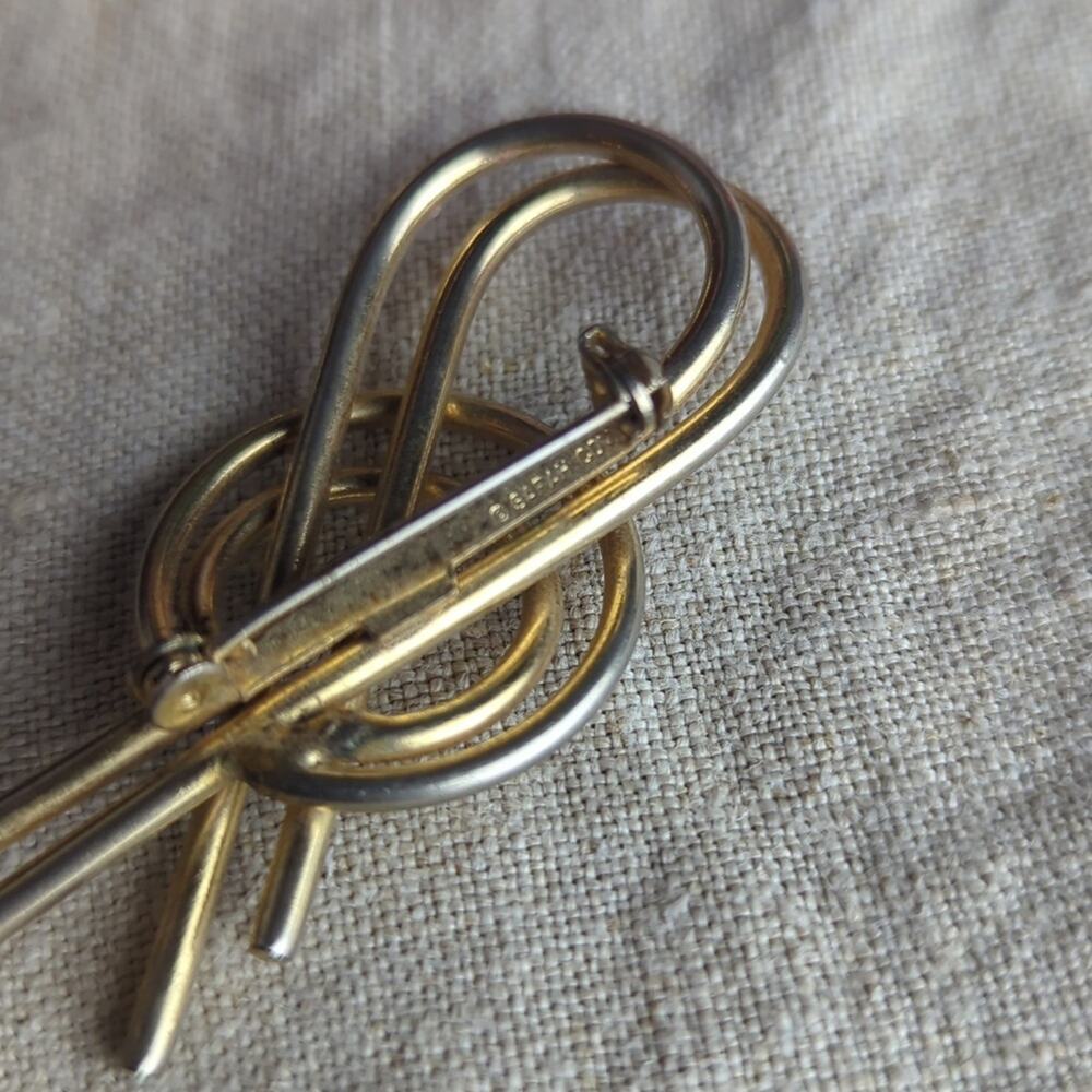 Vintage Signed Brooch Set – Gerry & Sarah Coventry Gold Tone Costume Jewelry - Picture 3 of 8